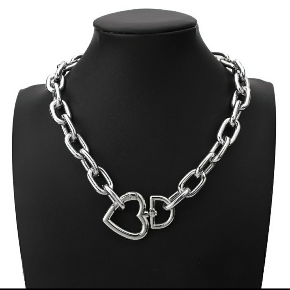 Heart silver tone Choker Necklace🤍